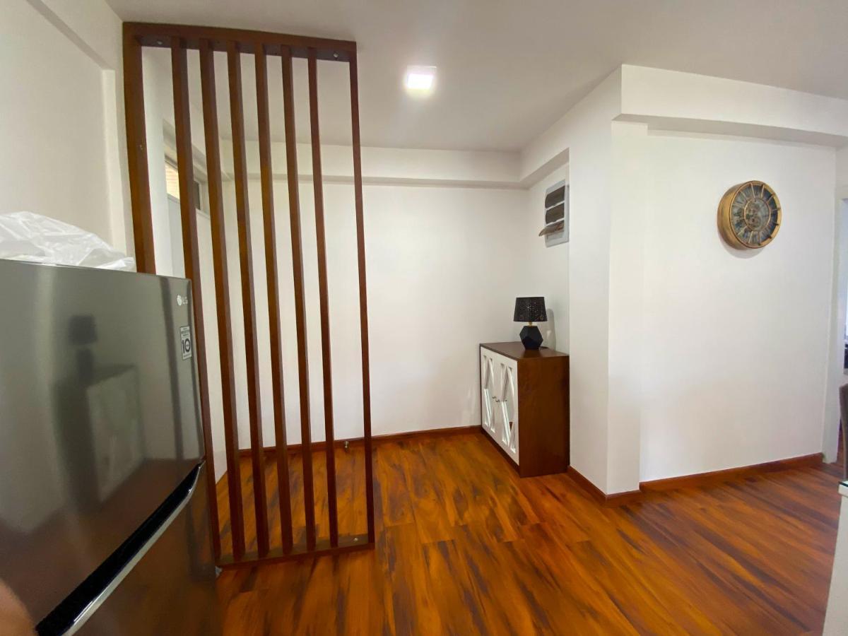 Grand Winterberry - Lake View Luxury Residence Нувара-Элия Экстерьер фото