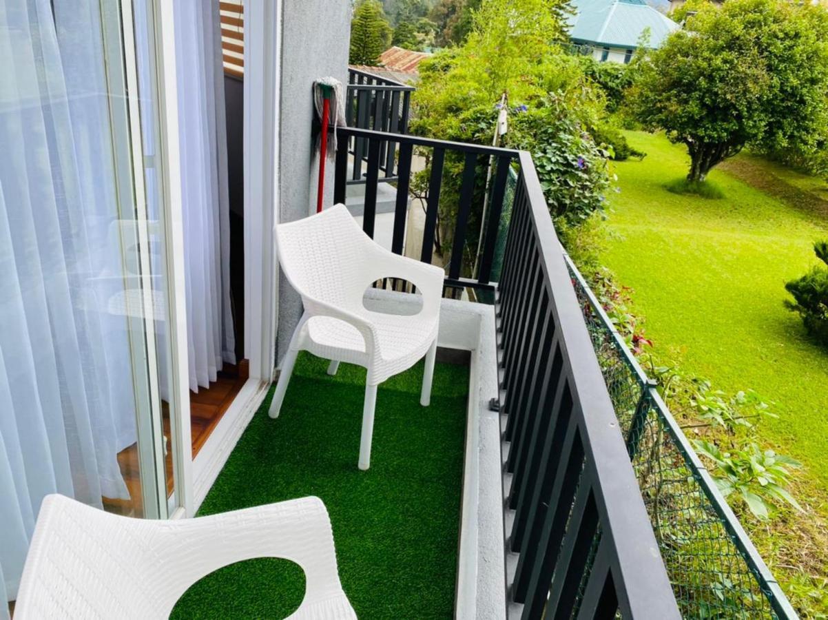 Grand Winterberry - Lake View Luxury Residence Нувара-Элия Экстерьер фото